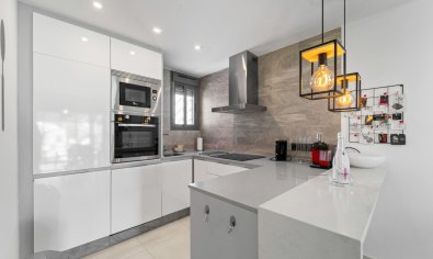 Modern gelijkvloers appartement in Punta Prima, Torrevieja