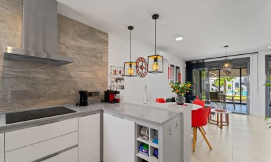 Modern gelijkvloers appartement in Punta Prima, Torrevieja
