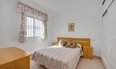 Reventa - Bungalow -
Torrevieja - playa de los naufragos