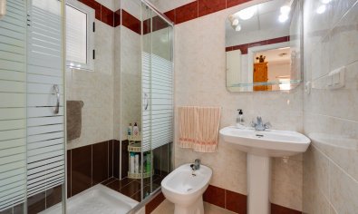 Reventa - Bungalow -
Torrevieja - playa de los naufragos