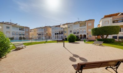 Reventa - Bungalow -
Torrevieja - playa de los naufragos