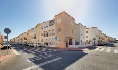 Reventa - Bungalow -
Torrevieja - playa de los naufragos