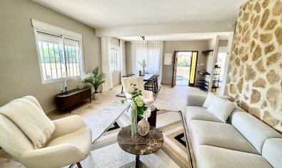 Bestaande bouw - Villa -
Orihuela Costa - La Zenia