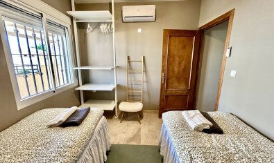Bestaande bouw - Villa -
Orihuela Costa - La Zenia