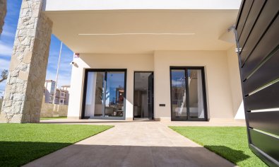 Bungalow met 3 slaapkamers en tuin in Pilar de la Horadada