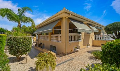 Vrijstaande villa in Benimar Rojales met privézwembad