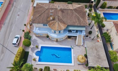 Vrijstaande villa in Benimar Rojales met privézwembad