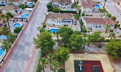 Vrijstaande villa in Benimar Rojales met privézwembad