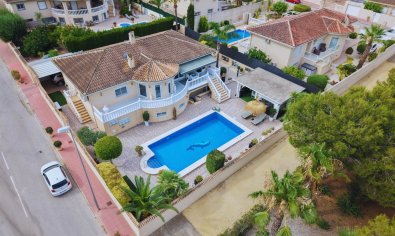 Vrijstaande villa in Benimar Rojales met privézwembad