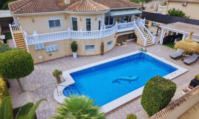 Vrijstaande villa in Benimar Rojales met privézwembad