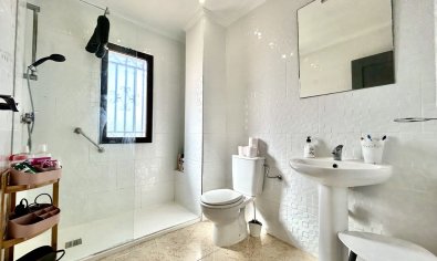 Bestaande bouw - Villa -
Villamartín - Villamartin