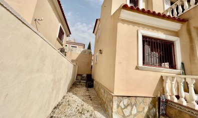 Bestaande bouw - Villa -
Villamartín - Villamartin