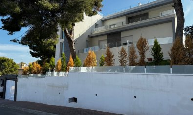 Reventa - Villa -
Torrevieja - Los Balcones