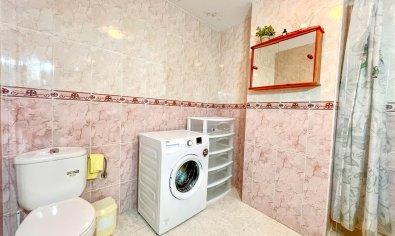 Complejo de apartamentos en San Miguel de Salinas con licencia de alquiler