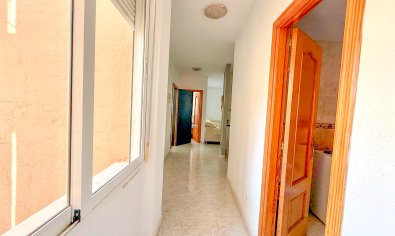 Complejo de apartamentos en San Miguel de Salinas con licencia de alquiler