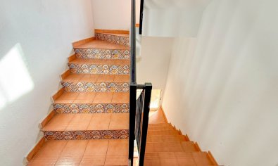 Complejo de apartamentos en San Miguel de Salinas con licencia de alquiler