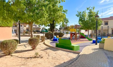 Complejo de apartamentos en San Miguel de Salinas con licencia de alquiler