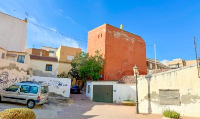 Complejo de apartamentos en San Miguel de Salinas con licencia de alquiler