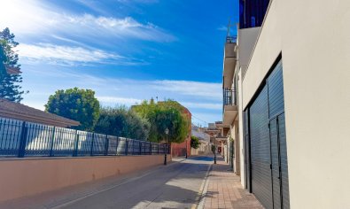 Complejo de apartamentos en San Miguel de Salinas con licencia de alquiler