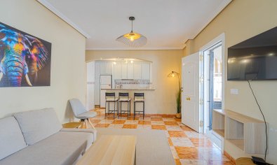 Villa quatro con solárium y piscina en Lomas de Cabo Roig