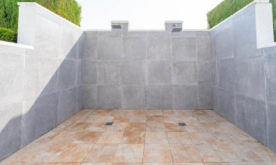 Villa quatro con solárium y piscina en Lomas de Cabo Roig