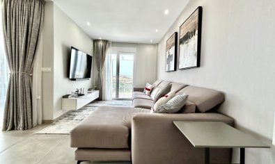 Villa moderna de lujo con vistas al campo de golf y a las montañas en Ciudad Quesada