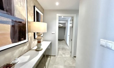 Villa moderna de lujo con vistas al campo de golf y a las montañas en Ciudad Quesada