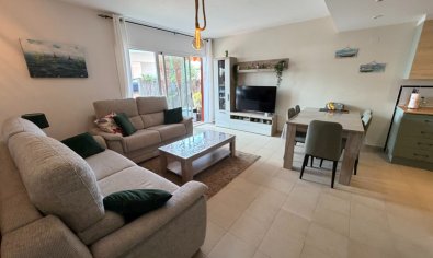 Amplio piso de 3 dormitorios en Orihuela con piscina