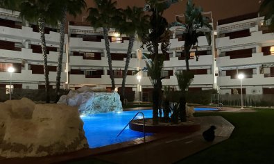 Amplio piso de 3 dormitorios en Orihuela con piscina