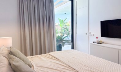 Reventa - Villa -
Cabo Roig