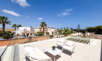 Reventa - Villa -
Cabo Roig