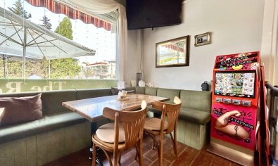Bar and restaurant in Villamartín