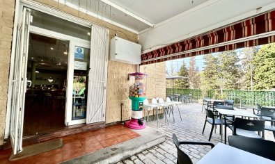 Bar and restaurant in Villamartín