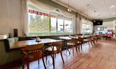 Bar and restaurant in Villamartín