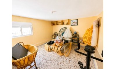 Villa unifamiliar con piscina privada en Torrevieja, 5 dormitorios