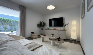 Piso en planta baja en La Finca Golf con jardín privado