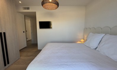 Piso en planta baja en La Finca Golf con jardín privado