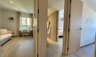 Piso en planta baja en La Finca Golf con jardín privado