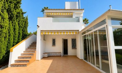 Golf course villa in Villamartín