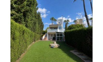 Golf course villa in Villamartín