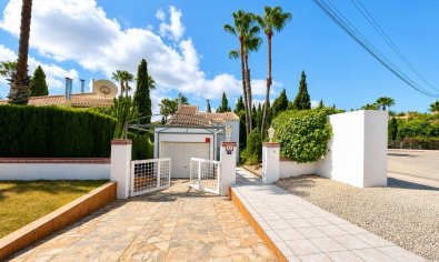 Golf course villa in Villamartín