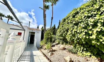 Golf course villa in Villamartín