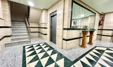 Resale - Apartment -
Torrevieja