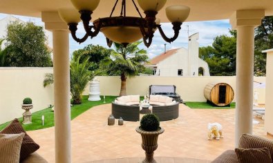Resale - Villa -
San Miguel de Salinas