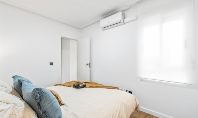 Reventa - Apartamento / piso -
Orihuela Costa - Playa Flamenca