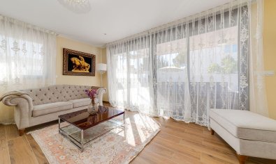 Reventa - Villa -
Torrevieja - Los Balcones