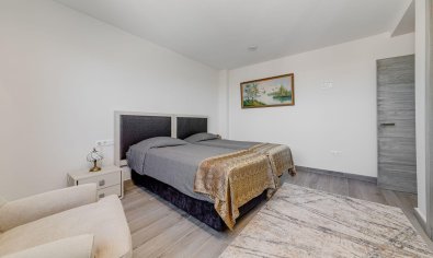 Reventa - Villa -
Torrevieja - Los Balcones