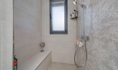 Reventa - Villa -
Torrevieja - Los Balcones