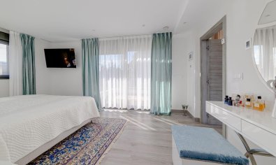 Reventa - Villa -
Torrevieja - Los Balcones