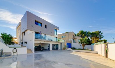 Reventa - Villa -
Torrevieja - Los Balcones